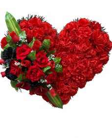 Фото Ритуальный венок Сердце с красными розами, лилиями и гвоздиками