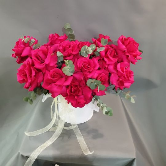 Шляпная коробка с французской розой