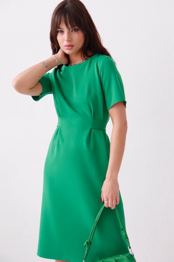 9250 Платье-футляр зелёное