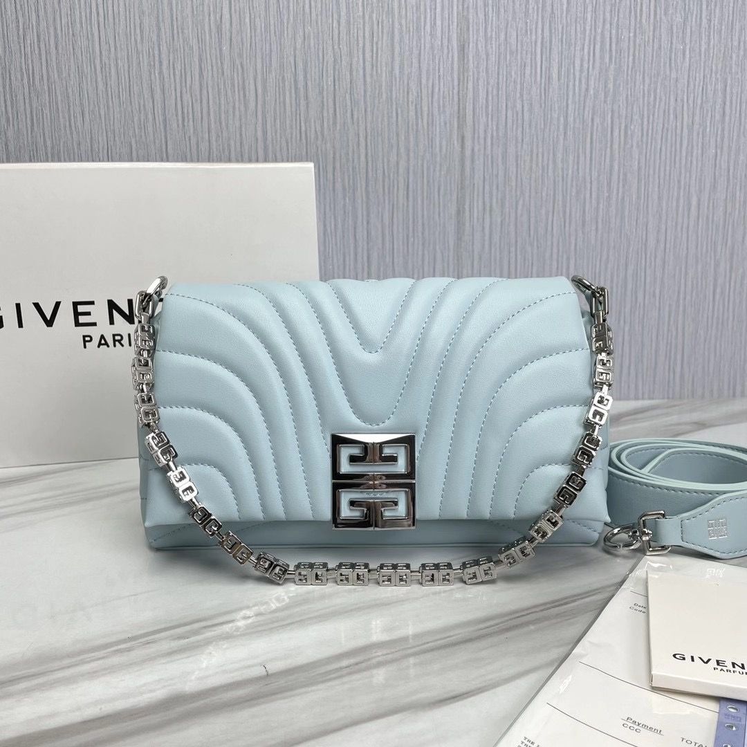 Givenchy 4G Soft Baguette 25x15x6 cm