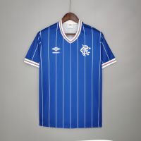 Домашняя форма Rangers 82/83