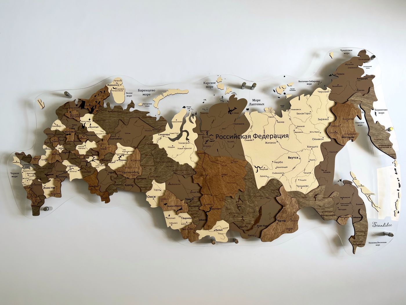 Цвет "Ветлуга", Многоуровневая карта РОССИИ из дерева, на подложке из орг.стекла, на русском языке, с полной гравировкой, с черной гравировкой на орг.стекле