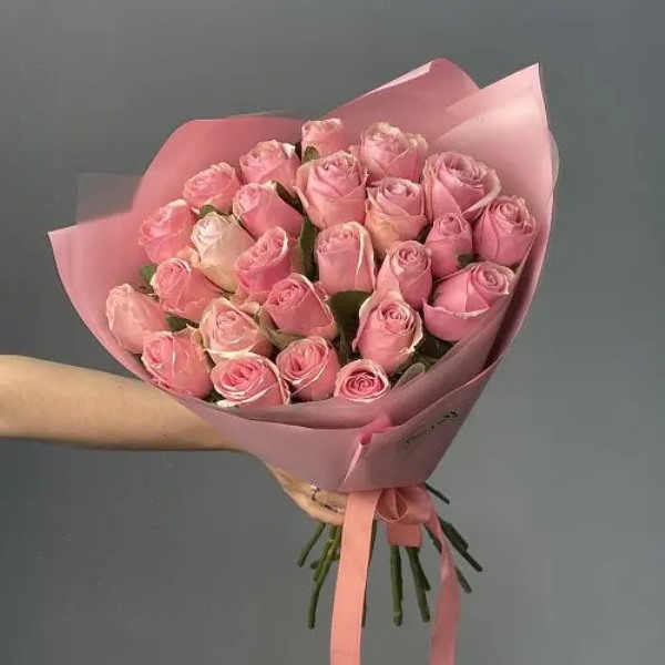 25 розовых роз (40см)