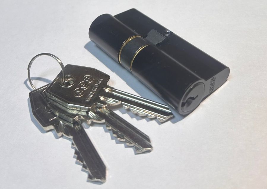 Цилиндр ключ-ключ AGB MOD.600 черный (30+30) C60384.25.25
