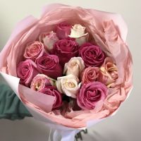 15 роз микс в красивой упаковке