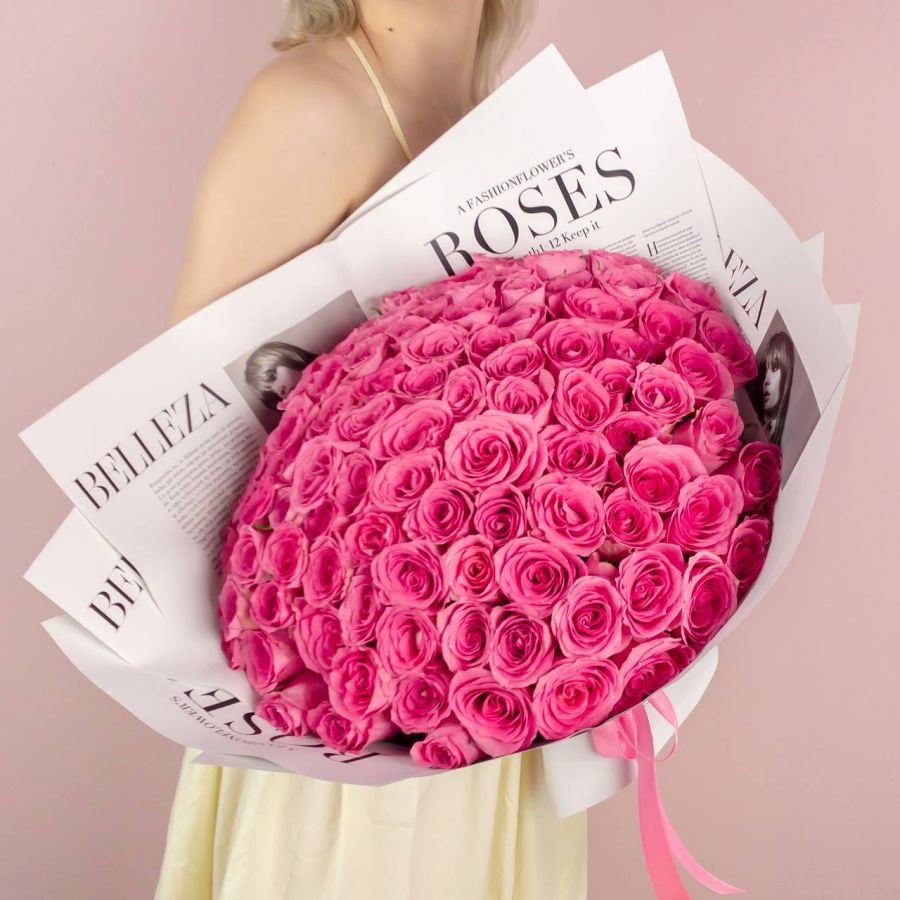 Букет из 101 розовой розы в стильной упаковке