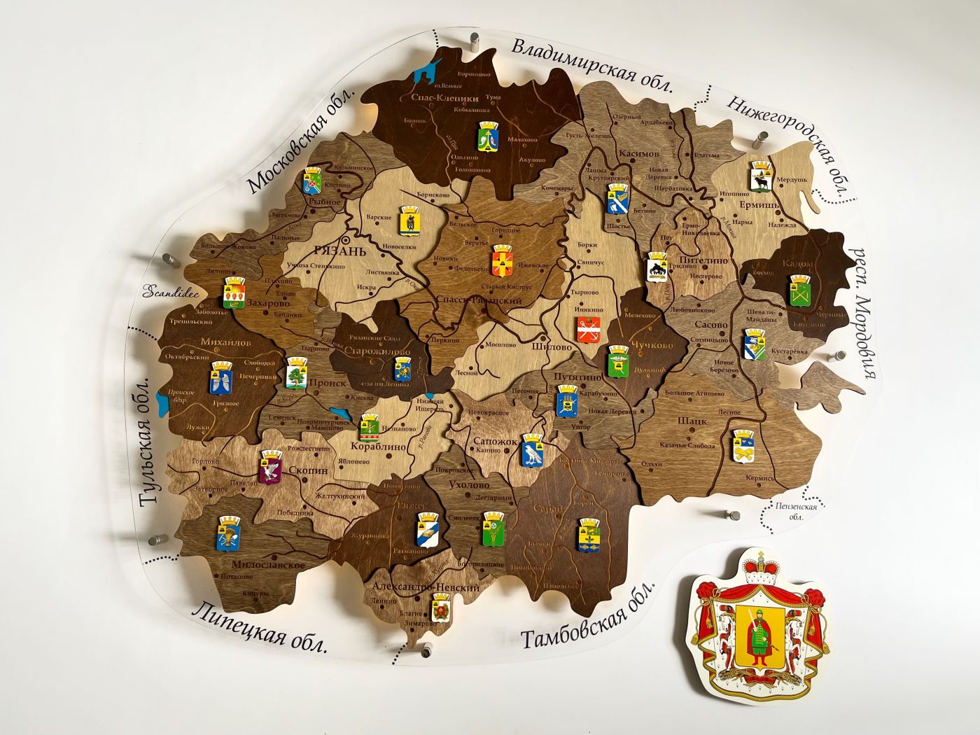 Карта Рязанской области многоуровневая деревянная, на подложке из орг.стекла